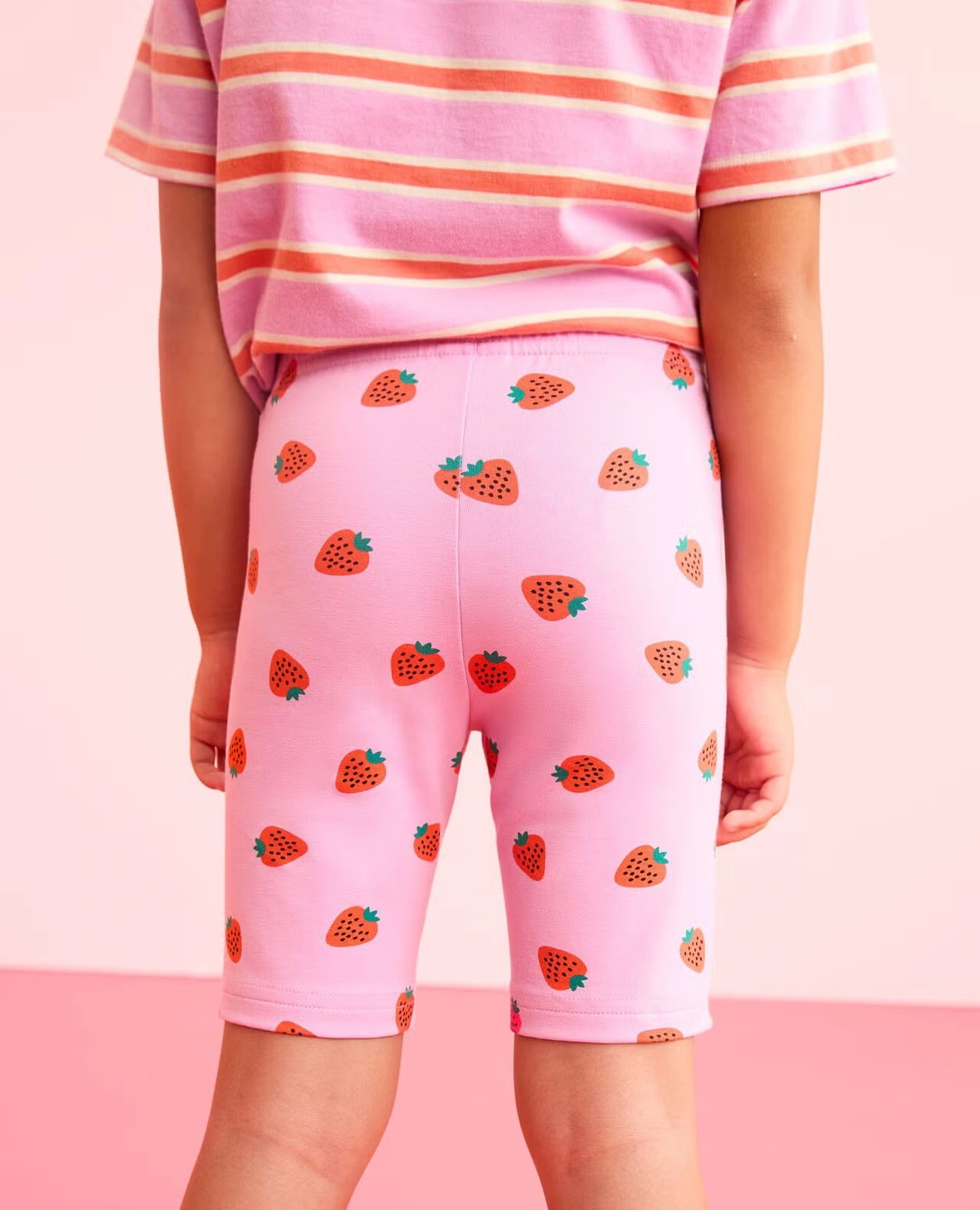 Biker Shorts Mini Strawberries on Echinacea
